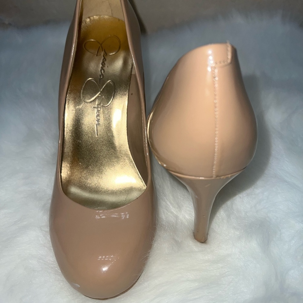 Nude Jessica Simpson heels